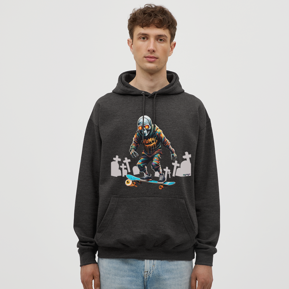 Antrazitfarbener Unisex-Hoodie mit gruseligem Mumien-Motiv, perfekt für Halloween, präsentiert von einem Modell – Frontansicht.